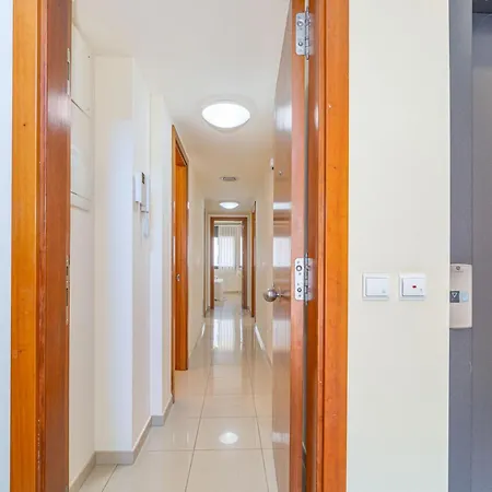Apart-rent Milleni Ii 8010 Apartamento Rosas